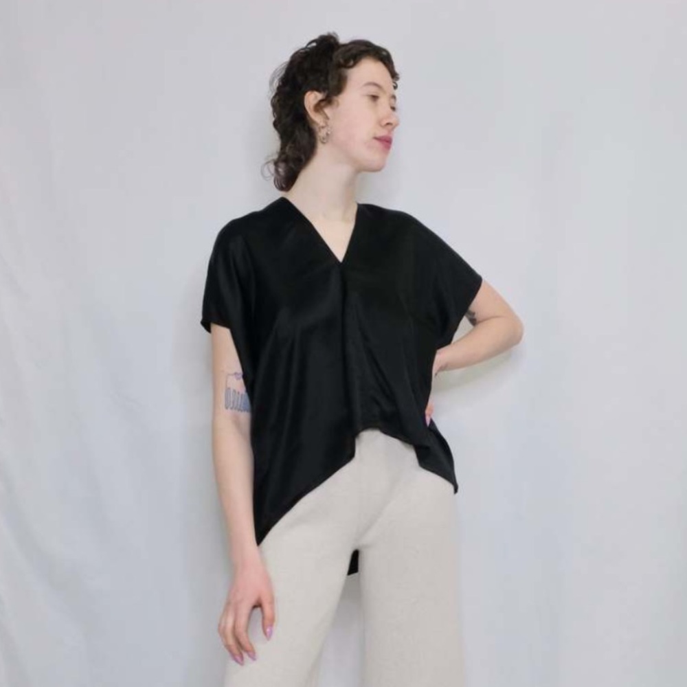 Miranda Bennett Studio Everyday Silk Charmeuse‎ Top Size Small/Medium